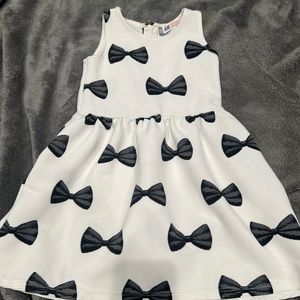 ❤️ 4/$15 Girls size 4-6 y dress
